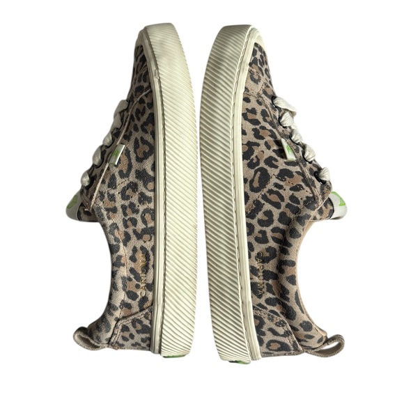 Cariuma OFA Low Top Leopard Print 2 Suede Sneakers Lace Up Shoes Womens 6.5 - Picture 6 of 11
